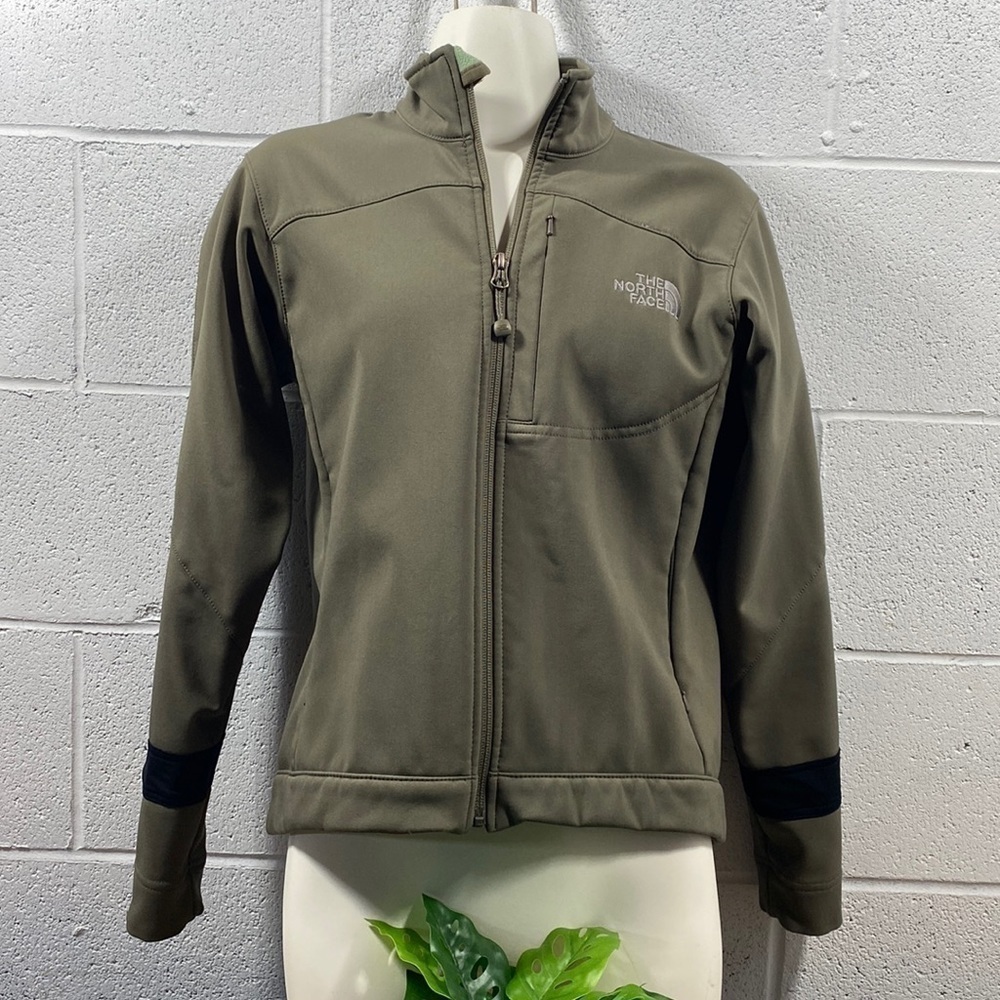Northface light jacket in military green​​​​​​​​​​​